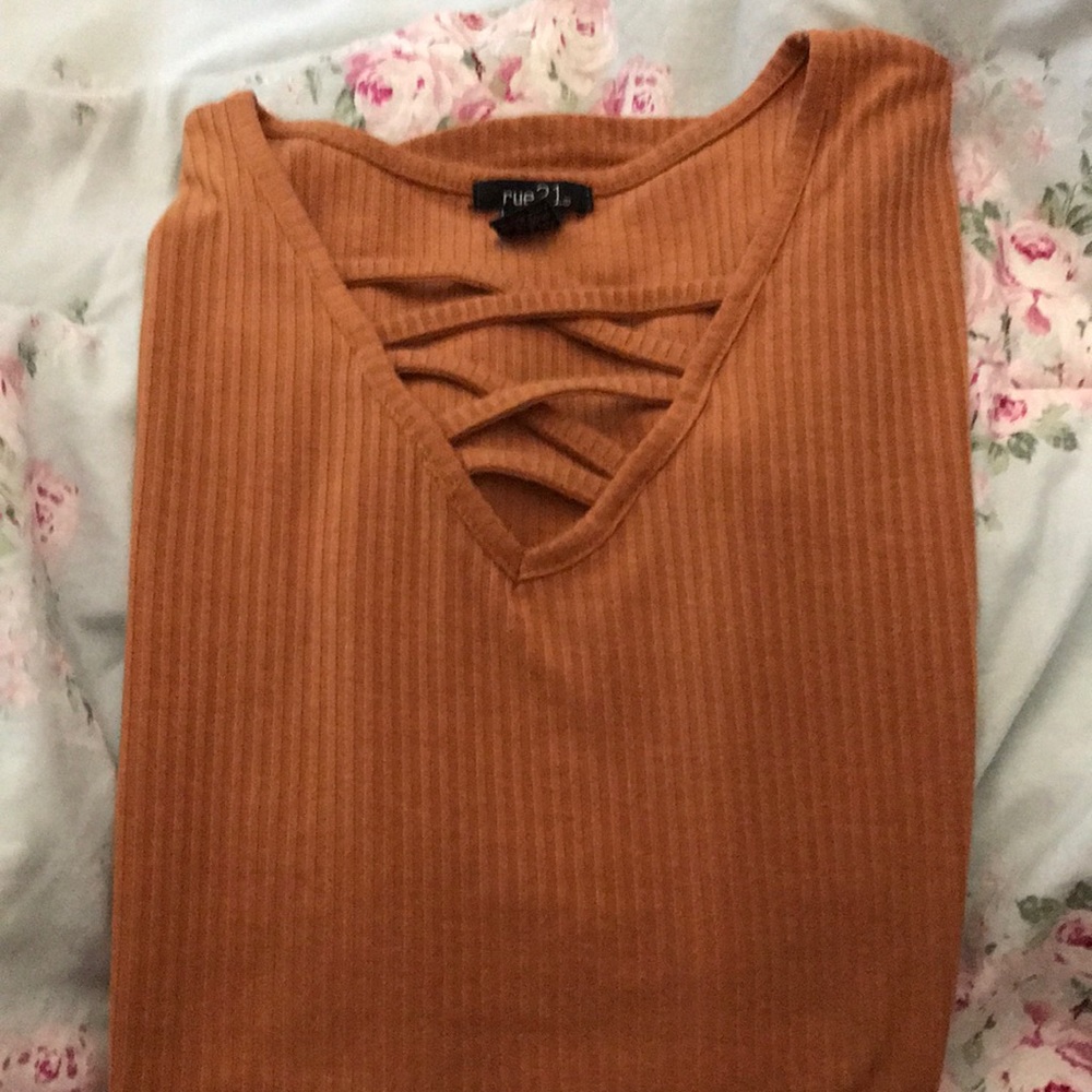 Orange ribbed criss cross tee